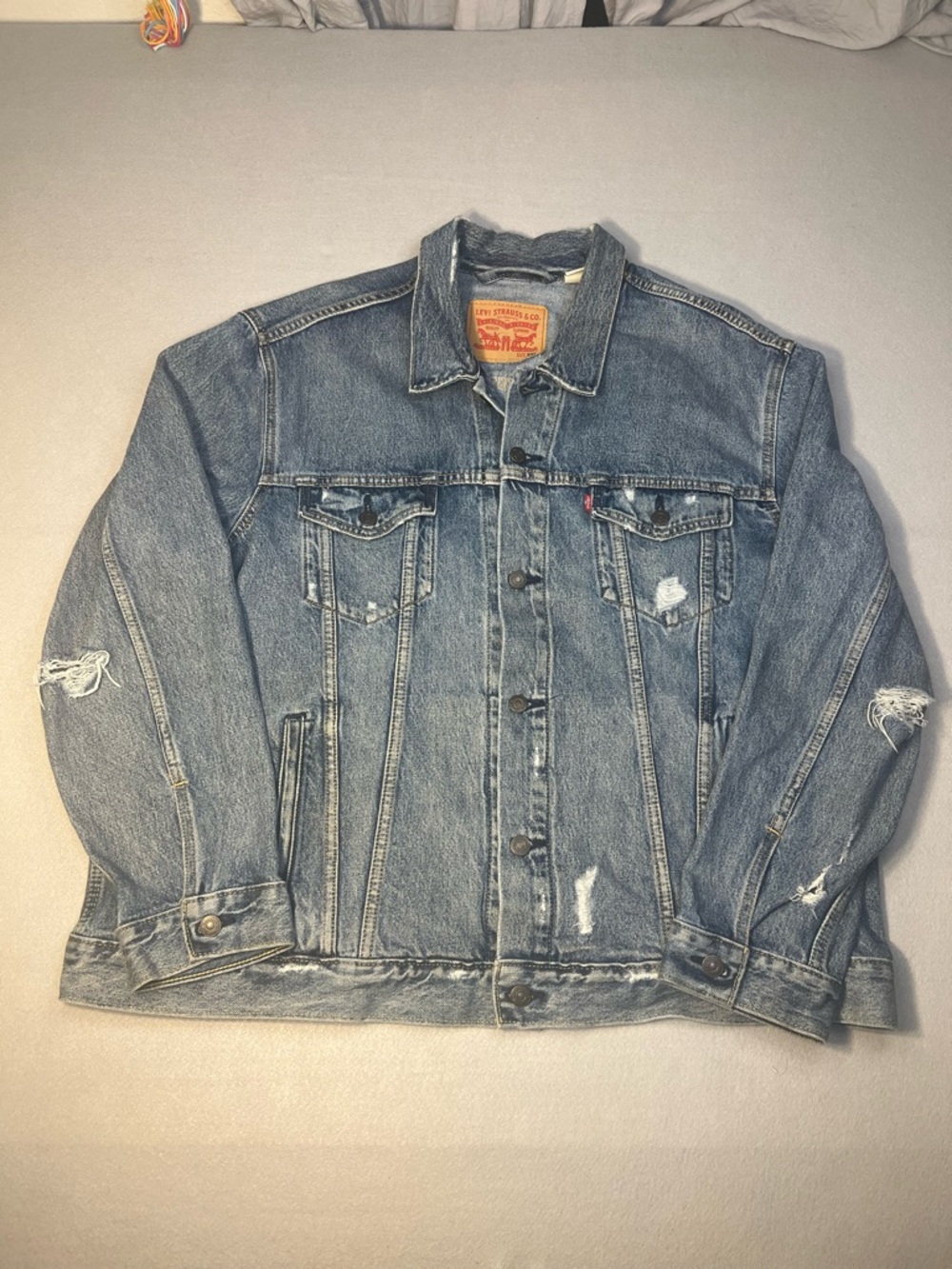 Levi's Denim Distressed Trucker Jacket size XXL